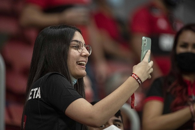 态背后的深 态背后的深